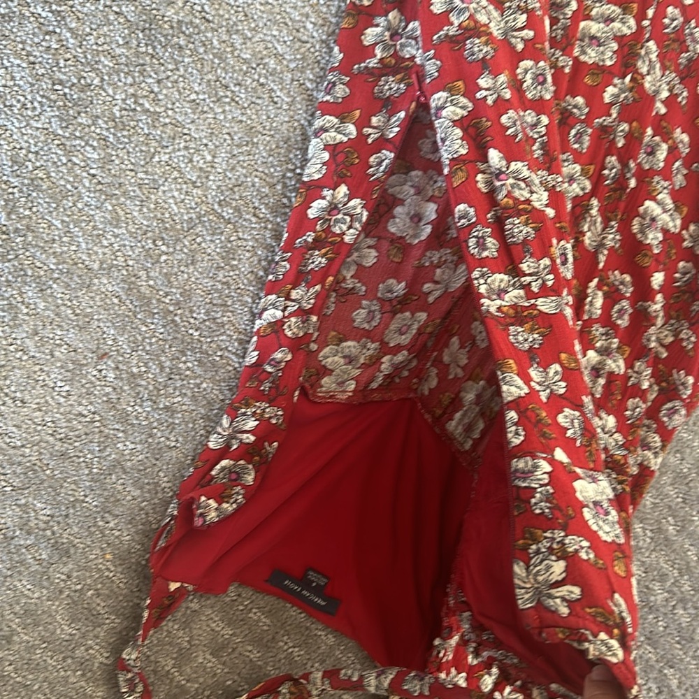 American eagle size 6 floral jumpsuit! My favorite jumpsuit but too small now! - Picture 5 of 5